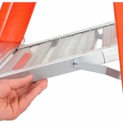 Werner 4' Fiberglass Platform Step Ladder 300 lb. Cap - P6204 -Ladders Sales Store 207670 08