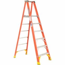 Werner 6' Fiberglass Platform Step Ladder 300 lb. Cap - P6206