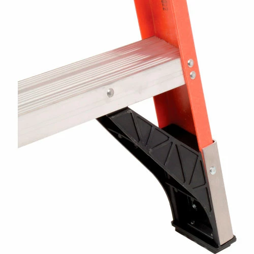 Werner 10' Fiberglass Platform Step Ladder 300 lb. Cap - P6210 10 Werner 10' Fiberglass Platform Step Ladder 300 lb. Cap - P6210 - Image 8