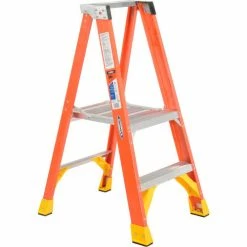 Werner 2' Fiberglass Platform Step Ladder 300 lb. Cap - P6202