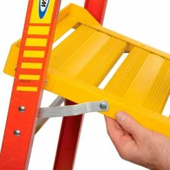 Werner 4' Type 1A Fiberglass Podium Ladder - PD6204 -Ladders Sales Store 640772 12
