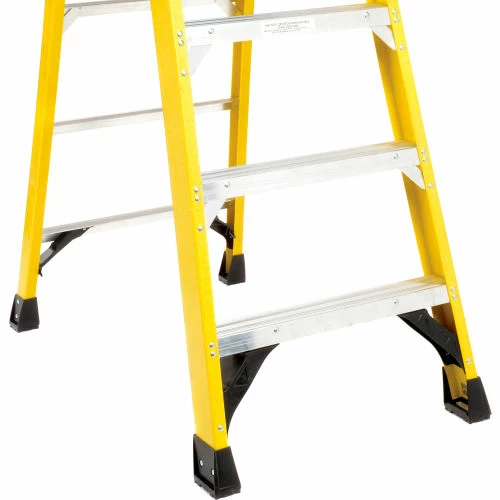 Werner 4' Type 1AA Fiberglass Podium Ladder - PD7304 11 Werner 4' Type 1AA Fiberglass Podium Ladder - PD7304 - Image 9