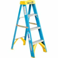 Werner 4' Fiberglass Step Ladder w/ Plastic Tool Tray - 6004