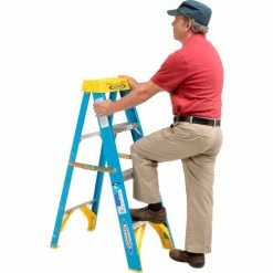 Werner 4' Fiberglass Step Ladder w/ Plastic Tool Tray - 6004 -Ladders Sales Store 942800 02