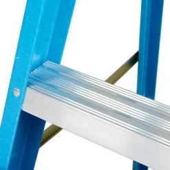 Werner 6' Fiberglass Step Ladder w/ Plastic Tool Tray 250 lb. Cap - 6006 -Ladders Sales Store 942804 09