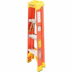 Werner 4' Fiberglass Step Ladder w/ Plastic Tool Tray 300 lb. Cap - 6204 -Ladders Sales Store 942808 02
