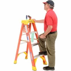 Werner 4' Fiberglass Step Ladder w/ Plastic Tool Tray 300 lb. Cap - 6204 -Ladders Sales Store 942808 03
