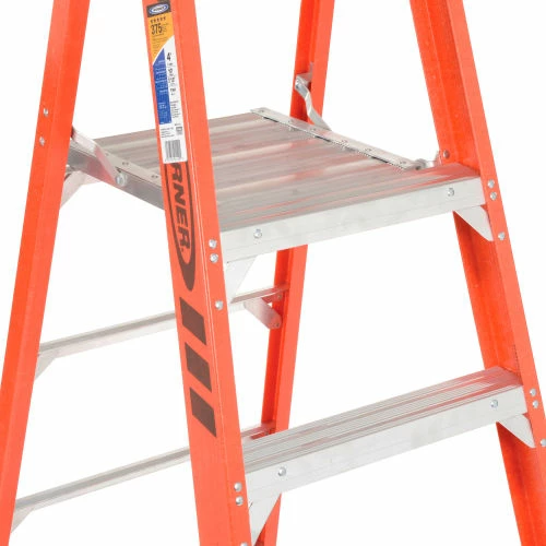 Werner 4' Fiberglass Platform Step Ladder 375 lb. Cap - P7404 9 Werner 4' Fiberglass Platform Step Ladder 375 lb. Cap - P7404 - Image 7
