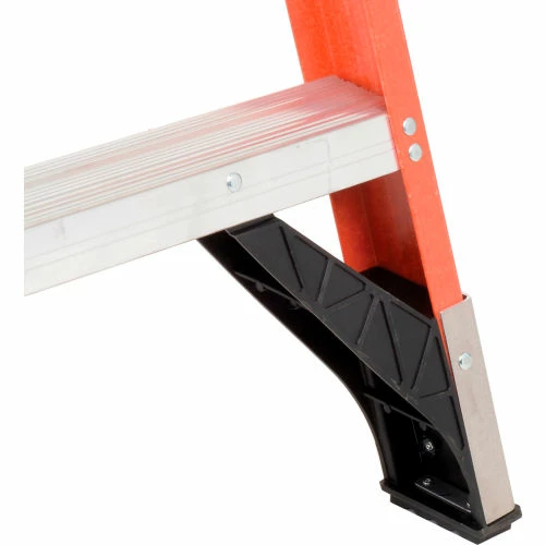 Werner 4' Fiberglass Platform Step Ladder 375 lb. Cap - P7404 11 Werner 4' Fiberglass Platform Step Ladder 375 lb. Cap - P7404 - Image 9