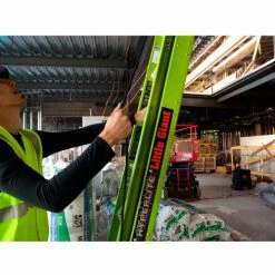 Little Giant 16' HyperLite 375 lb. Capacity Type IAA Fiberglass Extension Ladder - 17916 -Ladders Sales Store HyperLite Pulley4