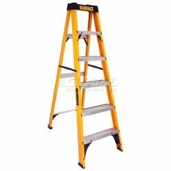 DeWalt 6' Type 1 Fiberglass Step Ladder - DXL3110-06