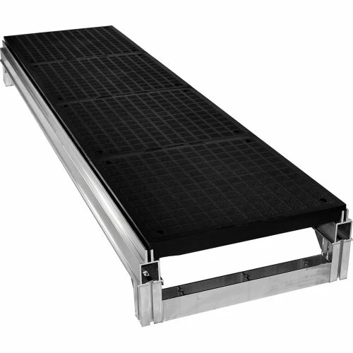 Wearwell® FOUNDATION Smooth Platform KIT 8"H x 18"W x 18"L 3 Wearwell® FOUNDATION Smooth Platform KIT 8"H x 18"W x 18"L