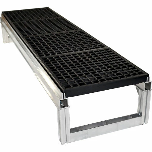 Wearwell® FOUNDATION Open Platform KIT 4"H x 18"W x 36"L 3 Wearwell® FOUNDATION Open Platform KIT 4"H x 18"W x 36"L