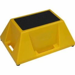 Techstar Plastics Techstar Industrial Step Stand 20"W x 28"D x 13"H - 1 Step Yellow - SS-1-08