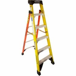 Werner 6' Fiberglass Leansafe Ladder w/ Plastic Tool Tray, 375 lb. Capacity - L7306